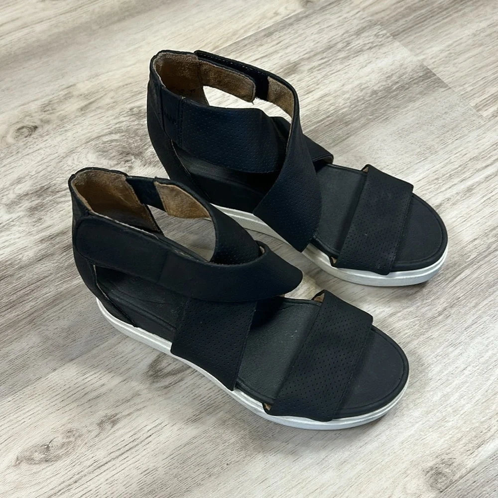 Dr. Scholl’s Sheena Comfort Wedge Strappy Sandals / Smooth Black | Women’s Sz 8M